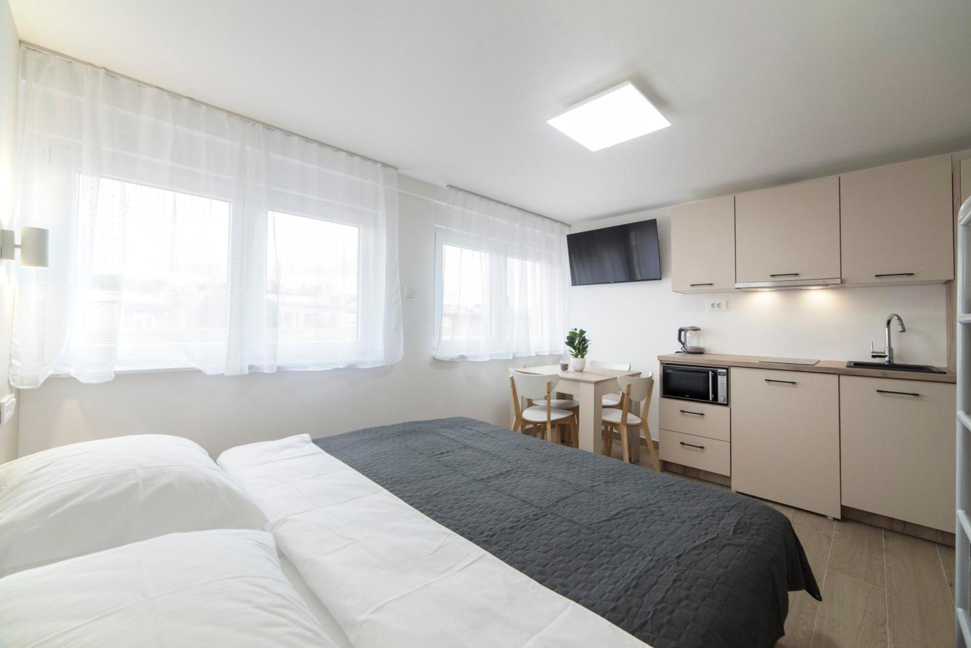 Apartments Pamer, 4Th Floor, No Elevator Zagreb Exterior photo