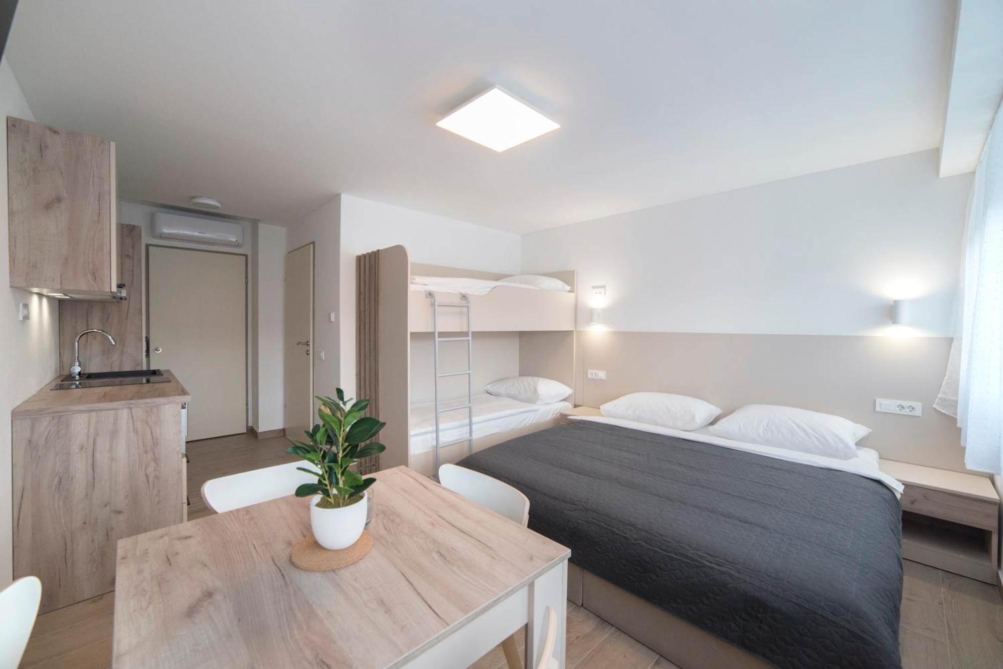 Apartments Pamer, 4Th Floor, No Elevator Zagreb Exterior photo