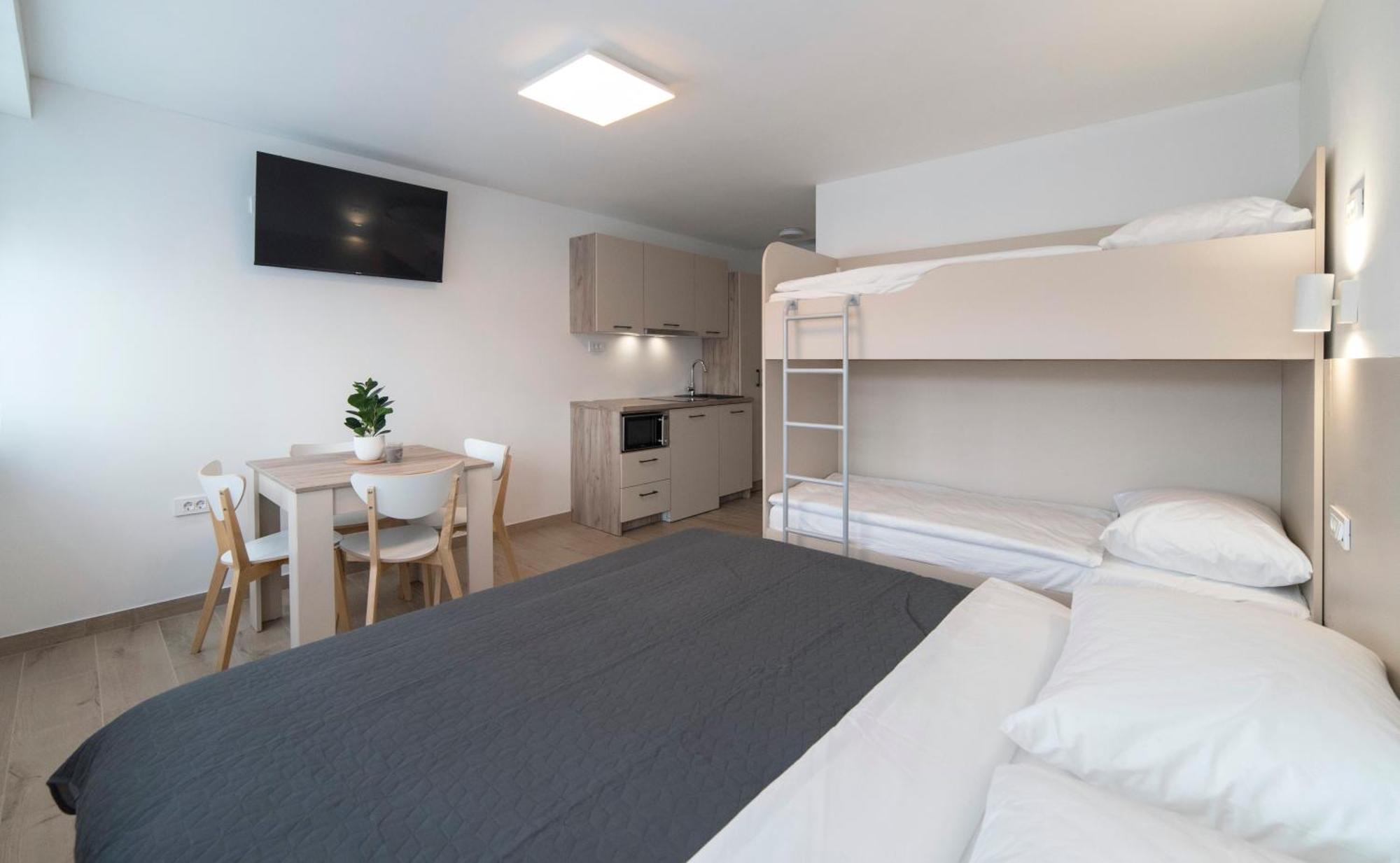 Apartments Pamer, 4Th Floor, No Elevator Zagreb Exterior photo