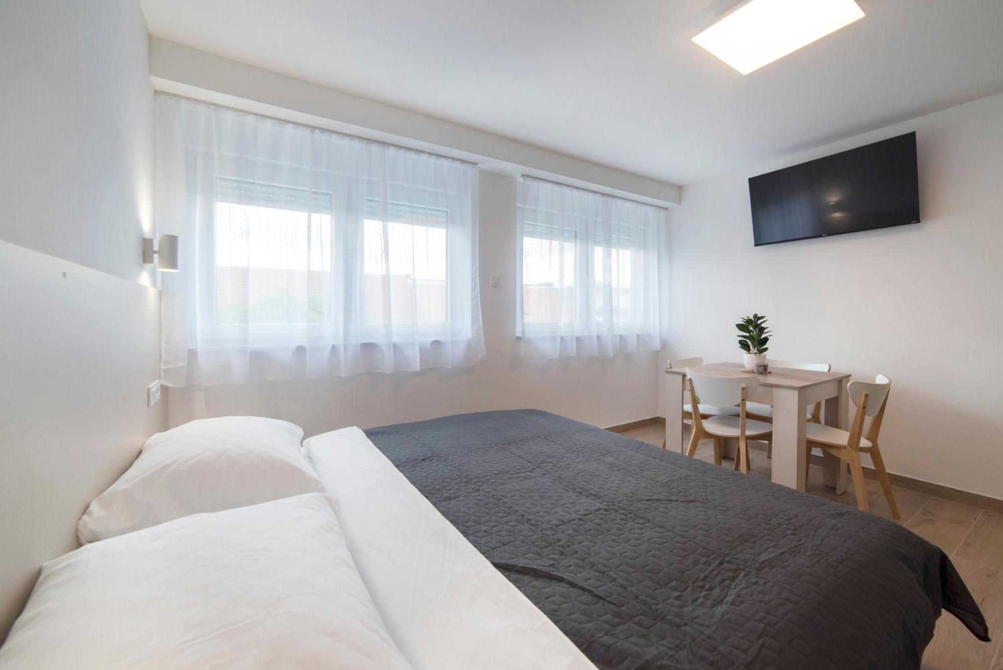 Apartments Pamer, 4Th Floor, No Elevator Zagreb Exterior photo