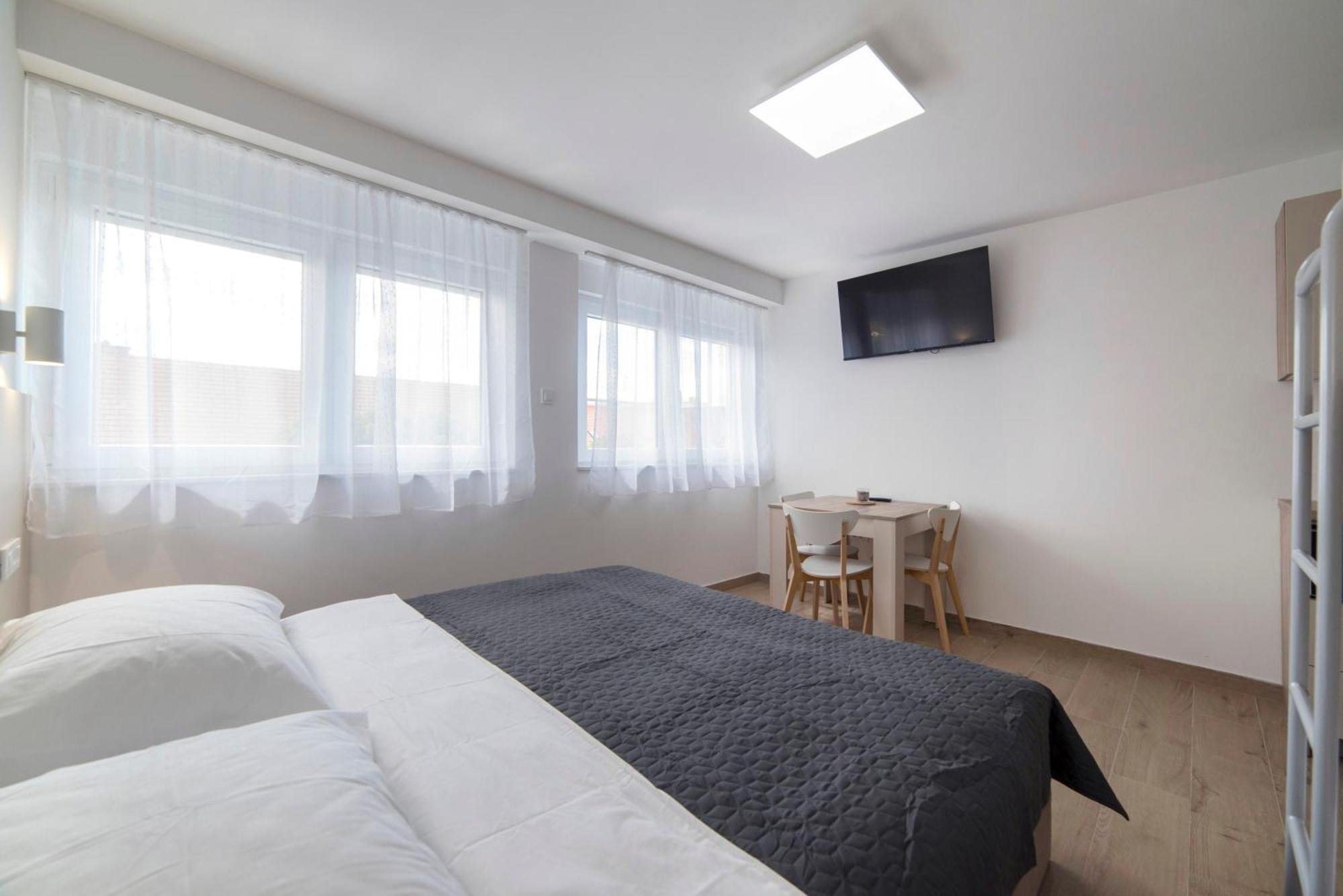 Apartments Pamer, 4Th Floor, No Elevator Zagreb Exterior photo